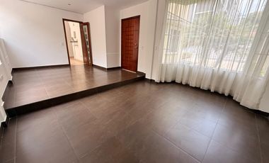 LINDO DEPARTAMENTO CON JARDÍN DE ARRIENDO/ALQUILER EN LA COMARCA CUMBAYÁ!!