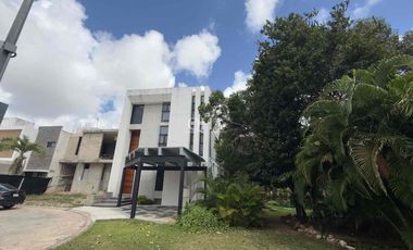 Se vende casa junto al lago en Aqua by cumbres