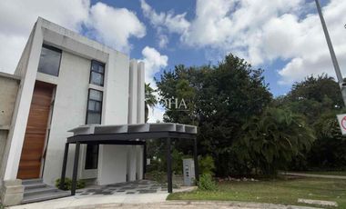 Se vende casa junto al lago en Aqua by cumbres