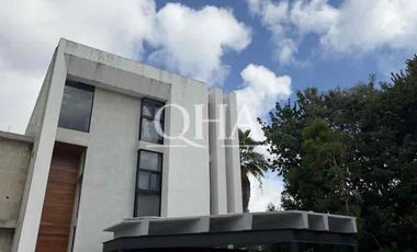 Se vende casa junto al lago en Aqua by cumbres