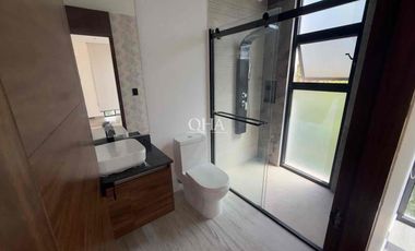 Se vende casa junto al lago en Aqua by cumbres