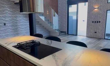 Se vende casa junto al lago en Aqua by cumbres