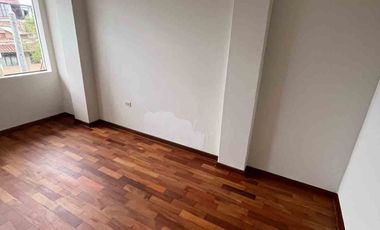 ALQUILO TRIPLEX  AV. MARIO URTEAGA, CAJAMARCA (017)