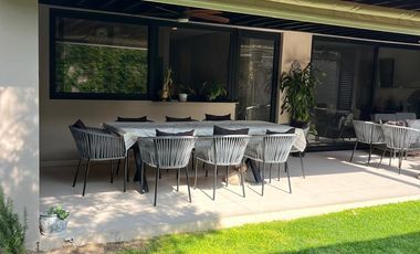 Exclusiva casa en condominio con diseño de autor