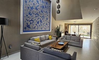 Exclusiva casa en condominio con diseño de autor
