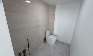 Renta $29,500 de Consultorio Médico frente a Urgencias del Hospital Santa María Chapalita