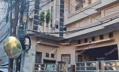 CUAN!! RUMAH KOST 15 KAMAR PLUS RUMAH TINGGAL DI MATRAMAN