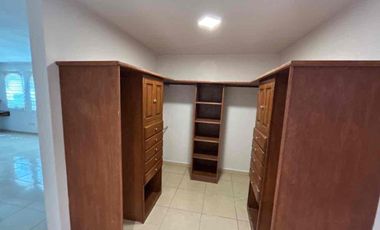 Casa dos plantas norte de Saltillo