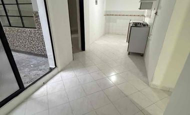 vendo  casa en la milagrosa primer piso con parqueadero carro