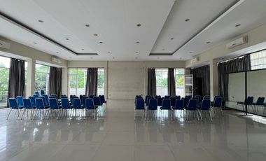 Gedung Eks Hotel Nempel Jl Raya MERR Strategis Harga Termurah