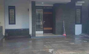 Rumah Sewa Grand Sharon Residence 2 lantai harga sewa per 2 th