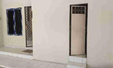Disewakan rumah usaha lebar 6 jalan raya lebaar di kelapa gading jakut