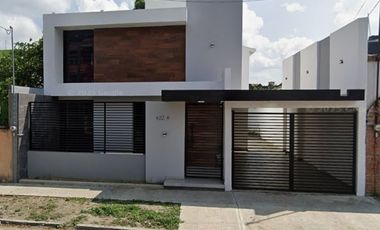 CASA EN VENTA EN VERACRUZ POZA RICA DE HIDALGO SANTA ELENA