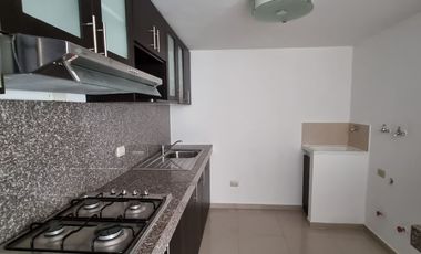 ¡Oportunidad! ¡Alquilo! Departamento 2 Dormitorios con baño/La Vista Towers, Seguridad!
