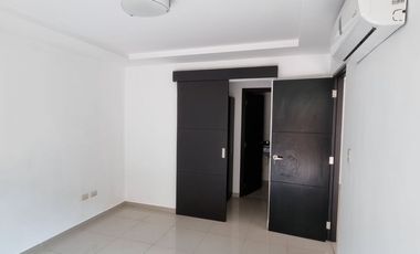 ¡Oportunidad! ¡Alquilo! Departamento 2 Dormitorios con baño/La Vista Towers, Seguridad!