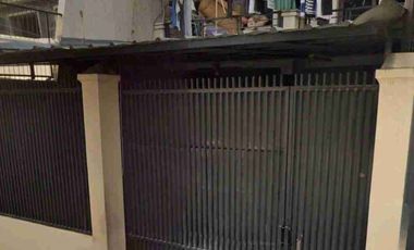 DISEWAKAN RUMAH 2½ LANTAI DI RAWA BELONG, KEBON JERUK, JAKARTA BARAT