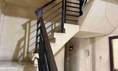 DISEWAKAN RUMAH 2½ LANTAI DI RAWA BELONG, KEBON JERUK, JAKARTA BARAT