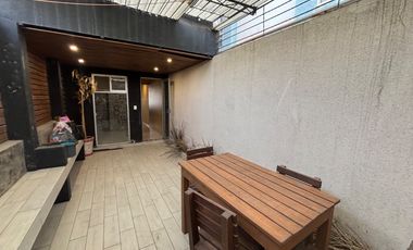 Casa remodelada en venta en Los Héroes Puebla | 4 recámaras | Patio social con asador | Privada
