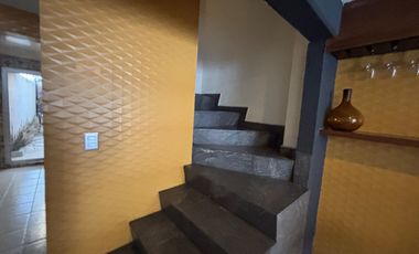 Casa remodelada en venta en Los Héroes Puebla | 4 recámaras | Patio social con asador | Privada