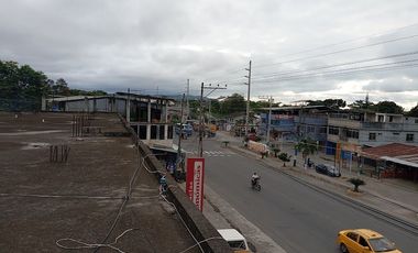 Alquiler de Locales Comerciales  en Zona comercial ... .. VIA A TONSUPA EN ZONA DE TRANS ESMERALDAS