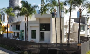 Se vende casa en Puerta de Hierro