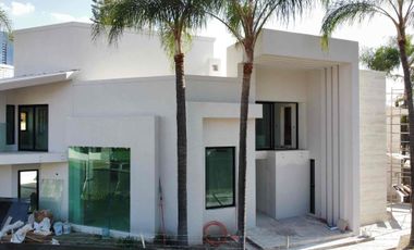 Se vende casa en Puerta de Hierro