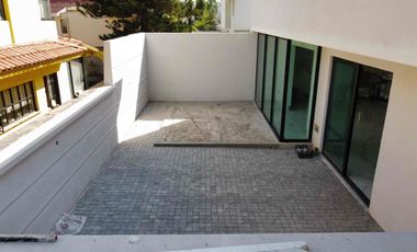 Se vende casa en Puerta de Hierro