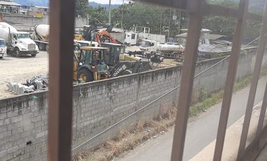 COMPLEJO INDUSTRIAL DE  BODEGA ..  ALQUILO