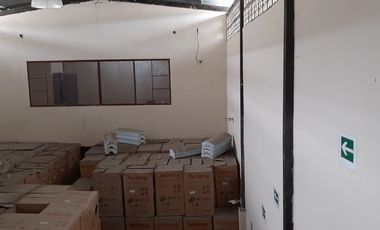 COMPLEJO INDUSTRIAL DE  BODEGA ..  ALQUILO