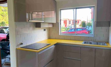 Linda casa Totalmente Remodelada en Portal de San Pedro