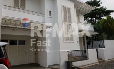 DIJUAL RUMAH MEWAH DI KEMANG JAKARTA SELATAN – PRIVATE POOL & SIAP HUNI