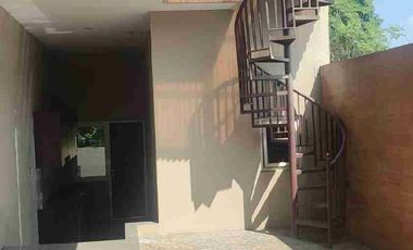 Sewa rumah jl bukit Amartha lokasi sangat strategis dekat dengan undip Tembalang