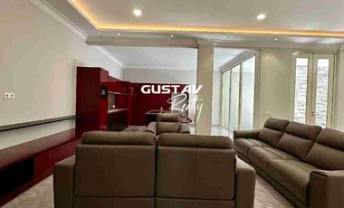 PAKUWON INDAH LARIZ LEBAR 18 FULL ALL NEW RENOVASI, SEMI FURNISHED