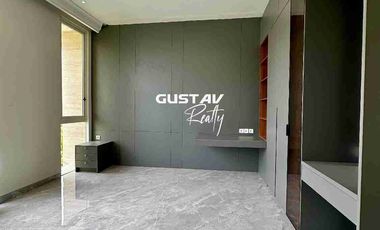 PAKUWON INDAH LARIZ LEBAR 18 FULL ALL NEW RENOVASI, SEMI FURNISHED