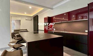 PAKUWON INDAH LARIZ LEBAR 18 FULL ALL NEW RENOVASI, SEMI FURNISHED