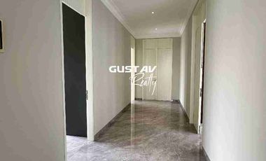 PAKUWON INDAH LARIZ LEBAR 18 FULL ALL NEW RENOVASI, SEMI FURNISHED