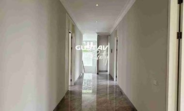PAKUWON INDAH LARIZ LEBAR 18 FULL ALL NEW RENOVASI, SEMI FURNISHED