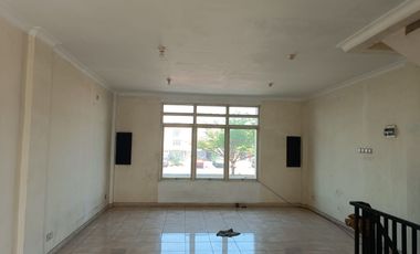Dijual dan Disewa ruko strategis di kawasan bisnis Kota Harapan Indah, cocok untuk usaha, kantor, maupun investasi.