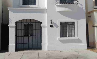 CASA EN RENTA PORTAL DEL AGUA SEMIAMUEBLADA