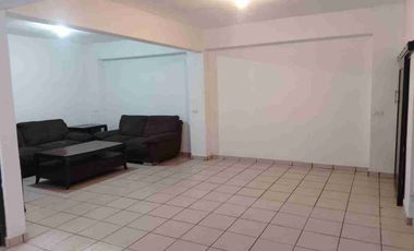 CASA EN RENTA PORTAL DEL AGUA SEMIAMUEBLADA