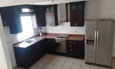 CASA EN RENTA PORTAL DEL AGUA SEMIAMUEBLADA