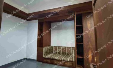 Dijual Rumah 2,5 Lantai di Taman Aries – Bangunan Luas, Siap Huni, Lokasi Strategis