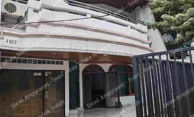 Dijual Rumah 2,5 Lantai di Taman Aries – Bangunan Luas, Siap Huni, Lokasi Strategis