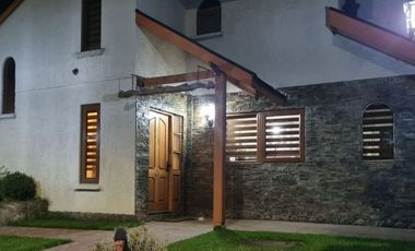 SE VENDE CASA CON UBICACION PREVILIGIADA