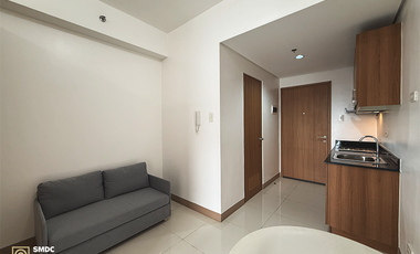 Semi-Furnished 1 Bedroom Unit with balcony for Rent in Unit B011901 Tower 1 Lush Residences Makati City
