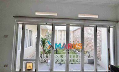 Dijual Rumah' Mewah Modern Minimalis Super Cakep Design Arsitek di Cluster Elite Fajar Indah Solo