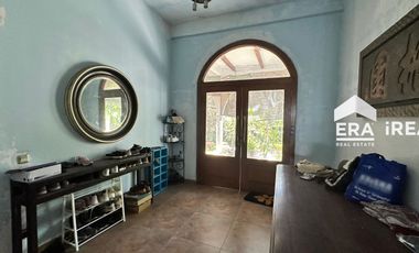 DIJUAL RUMAH MEWAH FULL FURNISHED DEKAT GEDUNG GRAHA SABA SOLO UTARA