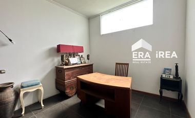 DIJUAL RUMAH MEWAH FULL FURNISHED DEKAT GEDUNG GRAHA SABA SOLO UTARA