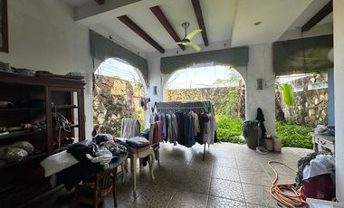 DIJUAL RUMAH MEWAH FULL FURNISHED DEKAT GEDUNG GRAHA SABA SOLO UTARA