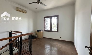 DIJUAL RUMAH MEWAH FULL FURNISHED DEKAT GEDUNG GRAHA SABA SOLO UTARA